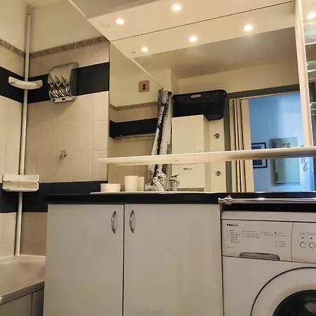 Nest With Balcony Close To The Sea *