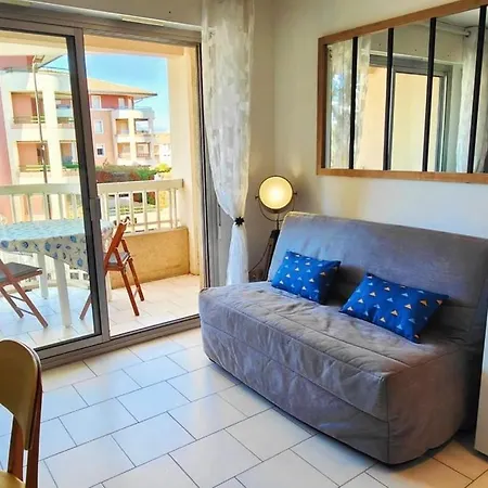 Nest With Balcony Close To The Sea Appartement